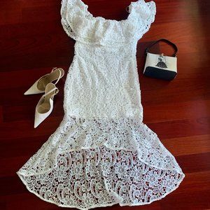 Lace Off Shoulder Sleeve Lace Mermaid Hem Dress